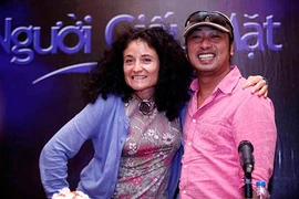 Đổ xô đăng ký sống biệt lập 65 ngày, mong kiếm 2 tỷ đồng