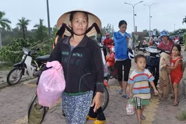 Đưa tin về bão Hải Yến, một nữ phóng viên tử nạn