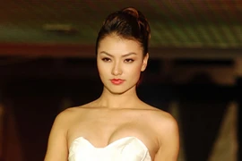 Hồng Quế, Andrea Aybar nổi bật giữa dàn người mẫu