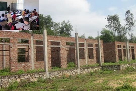 Nhà thầu bỏ chạy, 110 học sinh mất trường