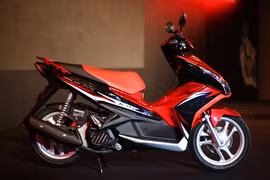 3 tháng sau khi ra mắt, Air Blade 125 bắt đầu bán dưới giá đề xuất