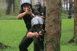 Các tay máy Công an kể chuyện nghề