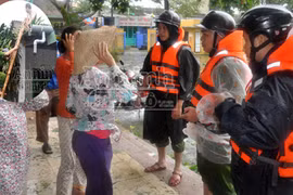 Công an Đà Nẵng: Tích cực giúp dân phòng chống, khắc phục hậu quả bão lũ