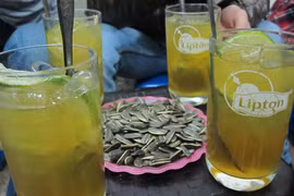 Trà chanh ở phố Nhà Thờ nhiễm khuẩn độc