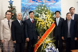 Lãnh đạo Công an Hà Nội chúc mừng chức sắc, tín đồ Công Giáo và Tin Lành 