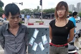 Giấu ma túy trong tất chân, chở “kiều nữ” tung tăng trên phố