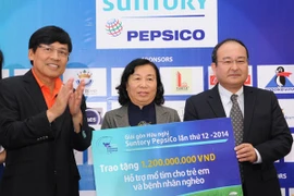 Hơn 1,2 tỷ đồng hỗ trợ mổ tim cho trẻ em bị bệnh tim bẩm sinh và bệnh nhân nghèo