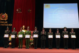 Đem sức trẻ tiếp nối những chiến công 