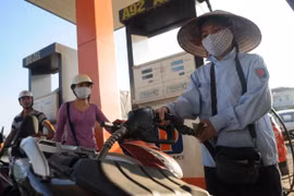 Bộ Công Thương yêu cầu giữ ổn định giá bán xăng dầu dịp Tết