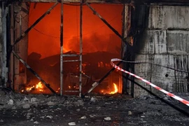 Bất cẩn khi hút thuốc lá gây nổ 4.000 tấn đạn