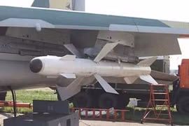 'R-27 Ukraina đánh bật R-27 của Nga'