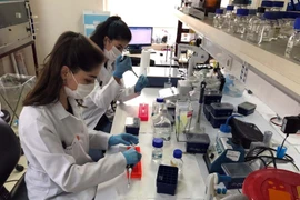 Gia tăng niềm tin đối với mức độ an toàn của vaccine phòng chống Covid-19