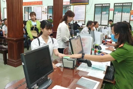 Thông tư: Quy định quy trình thu thập vân tay của người đề nghị cấp hộ chiếu có gắn chíp điện tử và người đăng ký xuất cảnh, nhập cảnh bằng cổng kiểm soát tự động