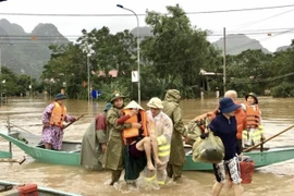 Dậy lên tinh thần tương thân, tương ái, nghĩa đồng bào của người Việt