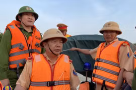 Cục Cảnh sát giao thông đôn đốc công tác phòng, chống cơn bão số 8 