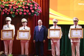 Thủ tướng biểu dương lực lượng Công an đóng góp quan trọng phát triển kinh tế - xã hội, bảo vệ cuộc sống bình yên của nhân dân 