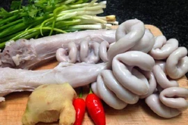 Lòng lợn tiết canh - ăn hay không ăn?