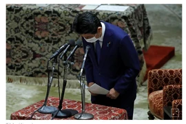 Cựu Thủ tướng Nhật Bản Abe Shinzo ra sức chống đỡ cáo buộc phạm luật quỹ chính trị