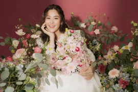 Á hậu Tường San lên xe hoa