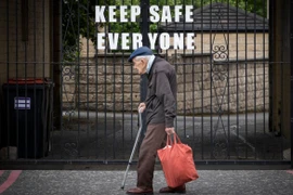 Bê bối ở Scotland: Trả bệnh nhân cao tuổi mắc Covid-19 về viện dưỡng lão 