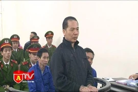 Mua bán, tàng trữ trái phép vũ khí quân dụng lĩnh án 34 năm tù 