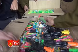 Thu giữ hơn 1 tấn đồ chơi không rõ nguồn gốc 