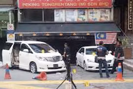 Bom tự chế nổ giữa Kuala Lumpur
