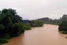 Một người chết, hàng chục ngôi nhà bị hư hỏng do mưa lớn kéo dài ở phía Bắc
