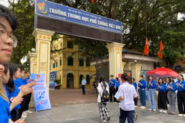 Hơn 100.000 thí sinh thi vào lớp 10 trong 2 ngày thời tiết nắng nóng