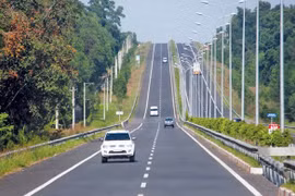 Đề xuất đầu tư hơn 12.000 tỷ đồng làm cao tốc Bảo Lộc-Liên Khương 