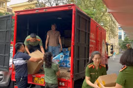 Đề nghị miễn phí qua trạm BOT cho xe chở hàng cứu trợ bão lũ