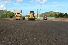 Mưa nhiều nắng ít, "bão giá" nguyên vật liệu thách thức dự án cao tốc Bắc -Nam