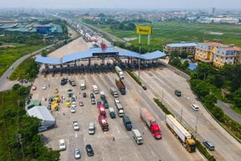 Tuyến cao tốc đông xe nhất cả nước thu được bao nhiêu tiền phí trong năm 2021?