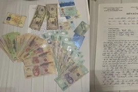 Khách đi tàu đãng trí bỏ quên gần 30 triệu đồng, vui mừng nhận tin báo trả lại tài sản