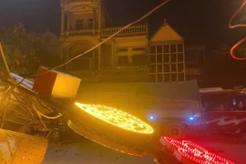 Tai nạn liên hoàn trên quốc lộ 1 trong đêm làm 20 người bị thương