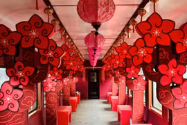 Đường sắt "chơi lớn", tổ chức “countdown” trên hai đoàn tàu xuân Bắc Nam