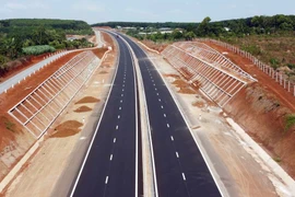 Cáp điện trên cao tốc Phan Thiết- Dầu Giây liên tục bị cắt trộm