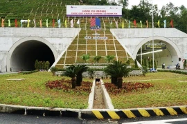 Ba hầm xuyên núi trên cao tốc Bắc- Nam sẽ được khởi công dịp 19-12