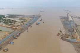 Hơn 930 tỷ đồng mở rộng luồng cho tàu biển trọng tải lớn vào sông Hậu