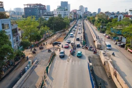 Lưu ý: Tổ chức lại giao thông đường Âu Cơ phục vụ thi công hạ cốt mở rộng đường