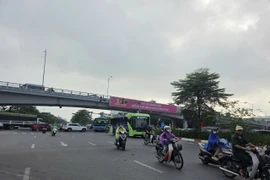 Tổ chức lại giao thông nút giao Cổ Linh- Đàm Quang Trung từ hôm nay 25-1