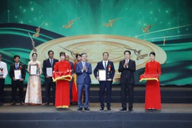 Tôn vinh 63 nông dân xuất sắc, nhiều nông dân thu hàng tỷ đồng mỗi năm