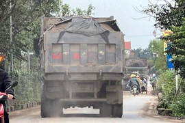 Hoài Đức: Quốc lộ sụt lún vì xây dựng dự án đô thị, đường liên xã xe “hổ vồ” tung hoành