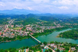 Đóng một loạt cầu ở phía Bắc do lo ngại sập giống cầu Phong Châu