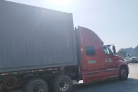 Ngăn chặn, xử lý hành vi vận chuyển hàng trong thùng tự chế, giả container