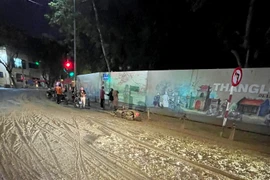 Bác bỏ thông tin bùn khoan ngầm metro Nhổn- Ga Hà Nội trào lên phố Tôn Đức Thắng gây trơn trượt