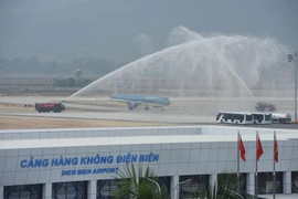 Đồng thời đưa 4 dự án giao thông trọng điểm ở 2 miền Bắc- Nam vào khai thác