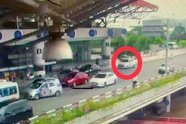 Tìm ra lái xe taxi “chặt chém” khách nước ngoài 2,7 triệu cuốc xe từ phố cổ tới sân bay Nội Bài 