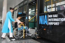 Nhân viên hàng không phục vụ mặt đất phát ngôn “đại hội xe lăn” bị đình chỉ công việc