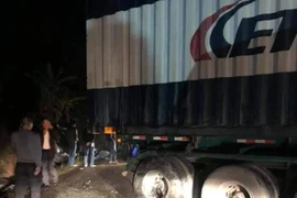 Hai người trên xe biển xanh trong vụ tai nạn với container trên QL18A đã tử vong